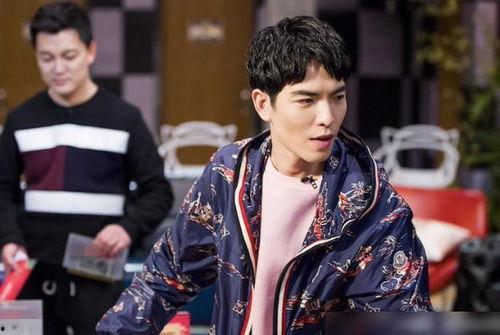 娱乐圈三大吃瓜定律,真相、谣言与反转的迷雾